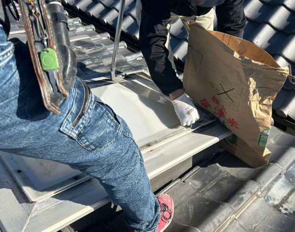 トップライト交換工事　既存トップライト撤去